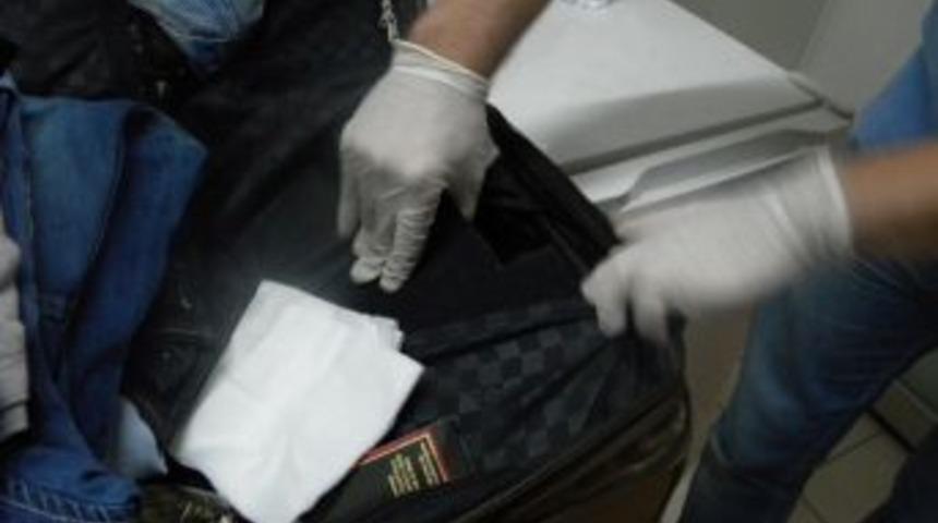 Yolcu Minib&uuml;s&uuml;nde 2.5 Kilo Erodin Elege&ccedil;irildi