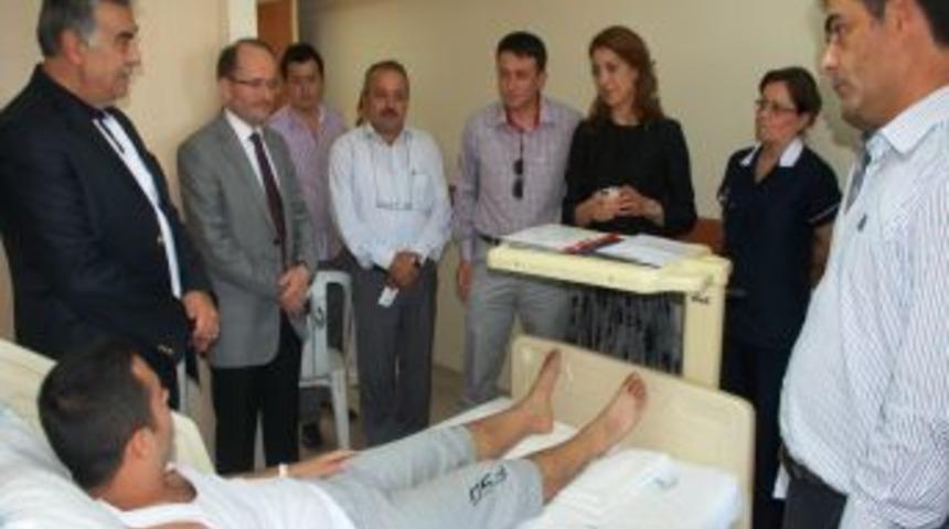 AK Parti Heyeti Yaralı Askerleri Ziyaret Etti