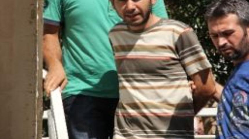 Nakliyecileri Dolandırdı, "askerlik Su&ccedil;u" Dedi