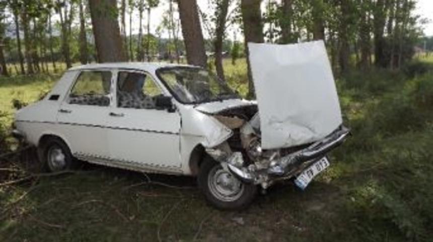 Daday'da 2 Araba &Ccedil;arpıştı