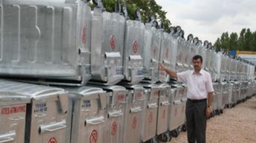 Osmancık Belediyesi &Ccedil;&ouml;p Konteynırı Aldı