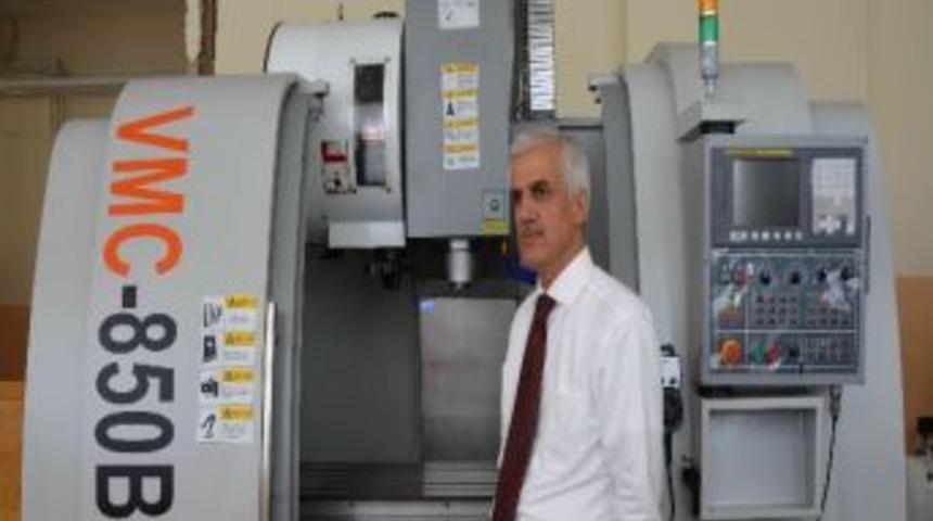 Simav&rsquo;da &Uuml;niversiteye 130 Bin Liralık Teknolojik Destek