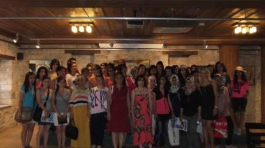 Seyyah Ulu &Ccedil;ınarın İzinde 200 Gen&ccedil; Daha Kuşadası&rsquo;na Geldi