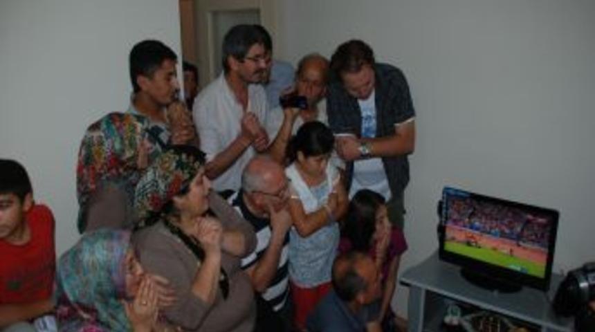 Gamze Bulut, Ailesine Doğum G&uuml;n&uuml; Hediyesi Olarak Madalya Getirme S&ouml;z&uuml; Vermiş