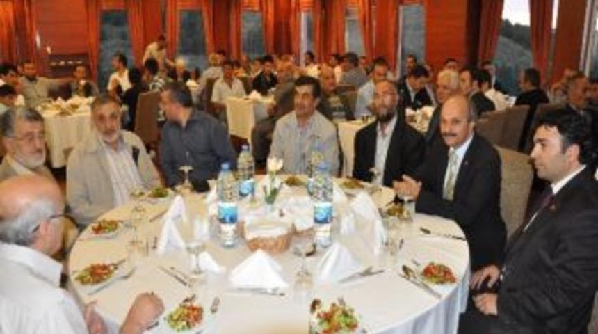 Saadet Partililer İftar Yemeğinde Buluştu