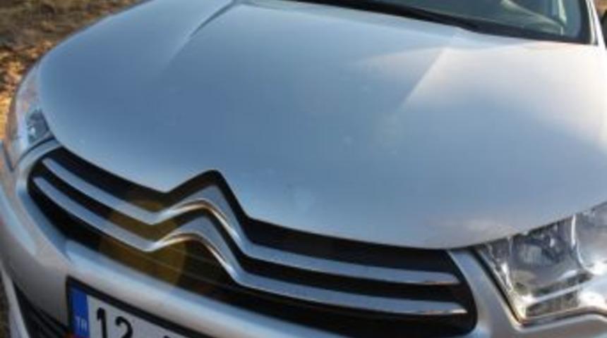 Aldığı Sıfır Kilometre Otomobil Boyalı &Ccedil;ıktı