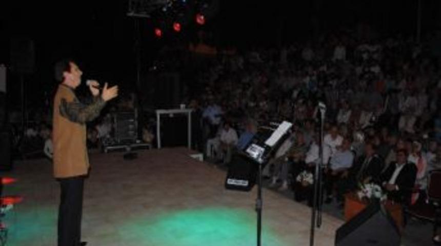 Belediye, Amasyalı Sanat&ccedil;ıları Hemşehrileriyle Buluşturuyor