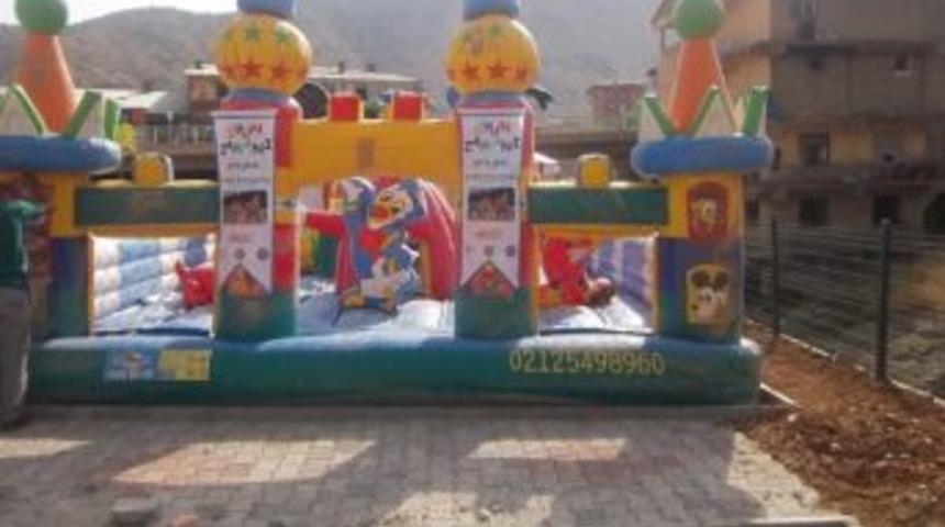 Şemdinli Kaymakamlığından &Ccedil;ok Ama&ccedil;lı &Ccedil;ocuk Oyun Parkı