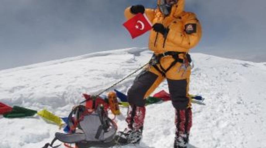 Milli Dağcı K2 Dağına Zirve Yaptı
