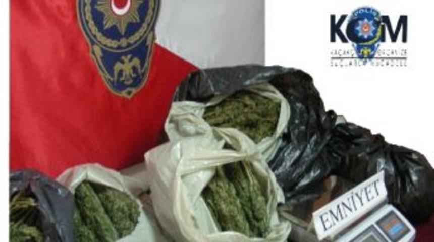 Altıntaş&rsquo;ta 15 Kilogram Esrar Maddesi Ele Ge&ccedil;irildi