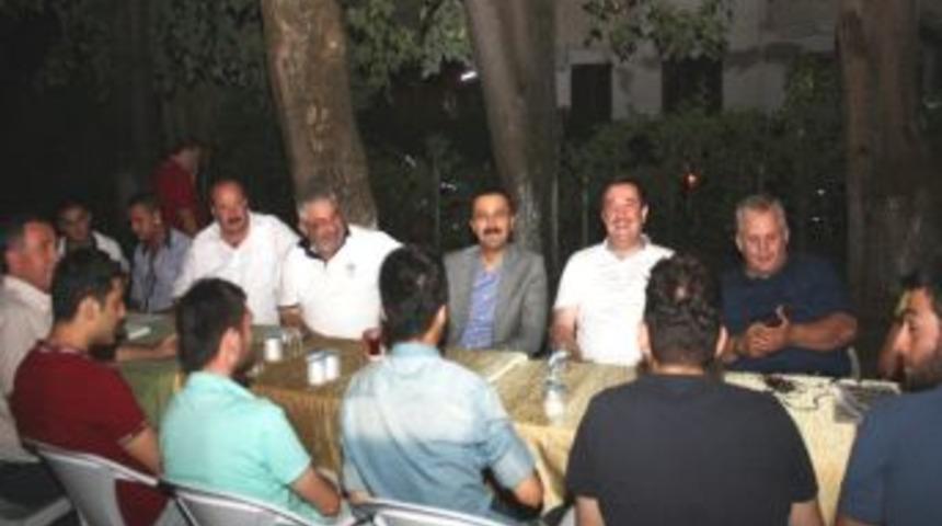 Başkan Ve Milletvekilleri Konak'ta Buluştu