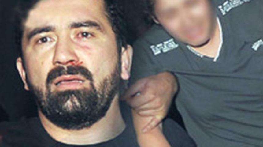 Ka&ccedil;ırdığı &ouml;ğrencisiyle evde b&ouml;yle yakalandı