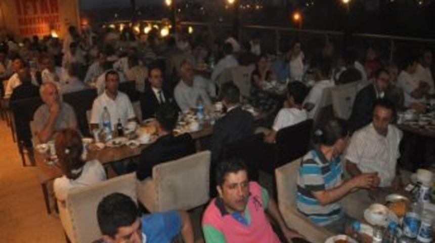 Malatya Park Avm, İftar Yemeği Verdi