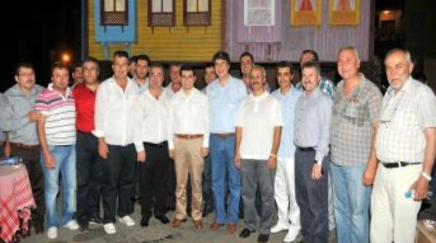 İnşaat M&uuml;teahhitleri Derneği İftar Yemeği Verdi