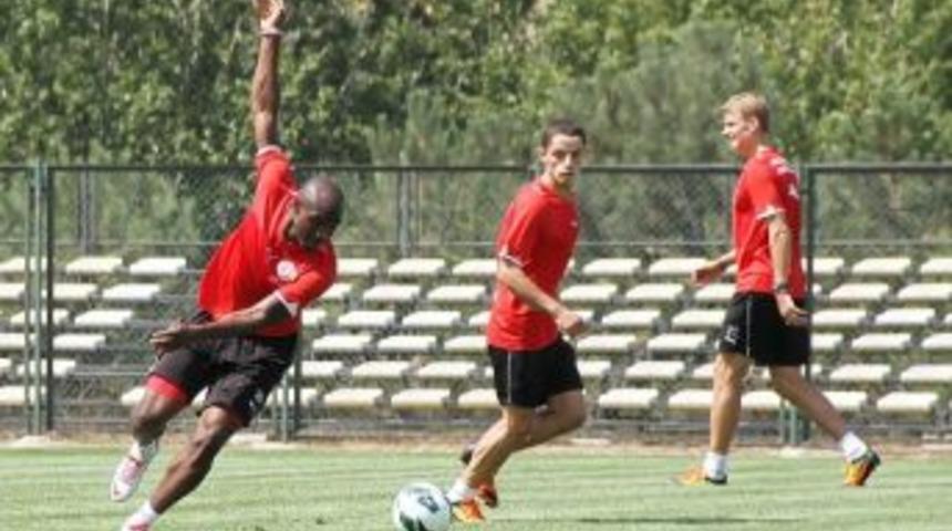 Medical Park Antalyaspor, Gençlerbirliği Maçına Ankara'da Hazırlanıyor