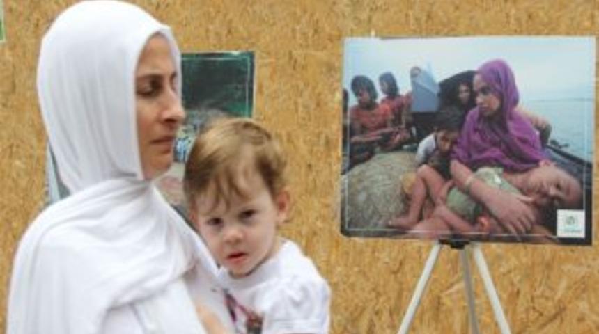 Arakan&rsquo;daki Zulme Dikkat &Ccedil;ektiler