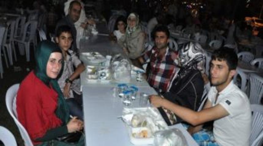 Başiskele Sahilinde İftar Keyfi