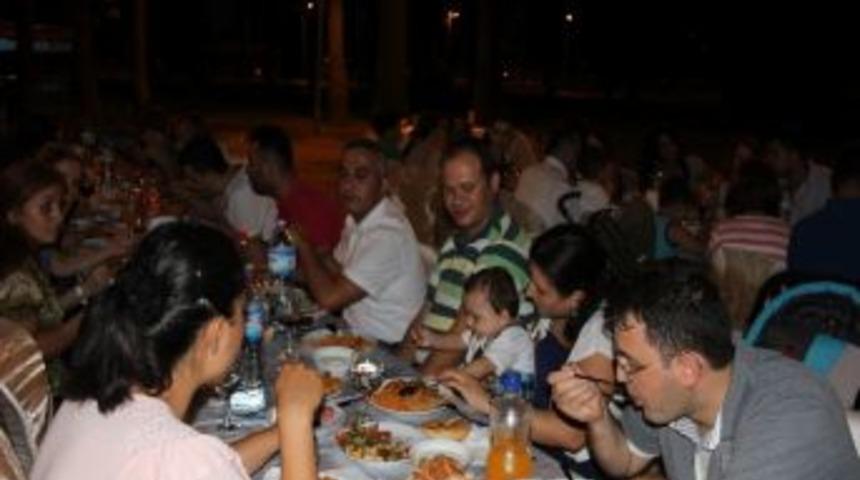 Adliye Personeli İftar Yemeğinde Bir Araya Geldi