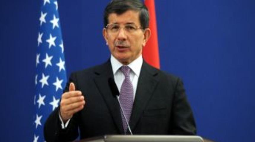 Davutoğlu: Uluslar Arası Kamu Oyu Suriye'deki Katliama "dur" Desin