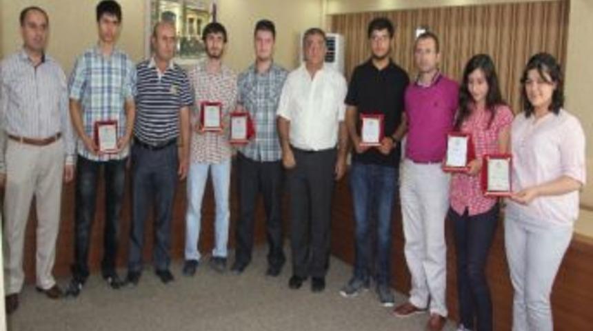 Kırşehir Tso Lys&rsquo;de İlk 1000&rsquo;e Giren &Ouml;ğrenciler İ&ouml;d&uuml;llendirdi