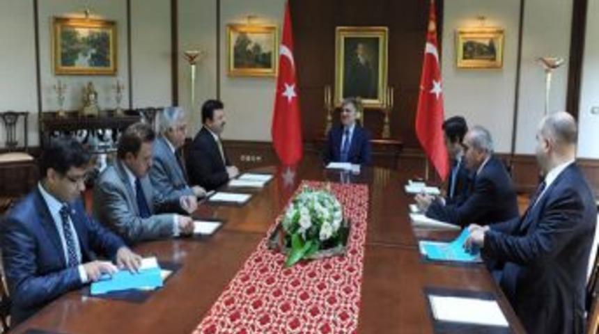 G&uuml;l, Pakistanlı Bakanı Kabul Etti