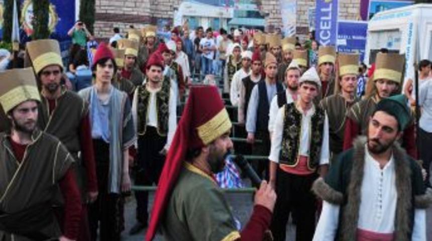 Beylikd&uuml;z&uuml;&rsquo;nde Baklava Alayı Coşkusu