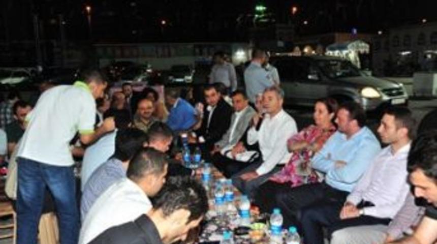 Başkan Uzun&rsquo;un sahur konukları