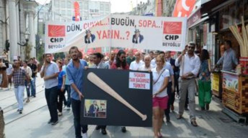 CHP'liler Obama'yı Protesto Etti