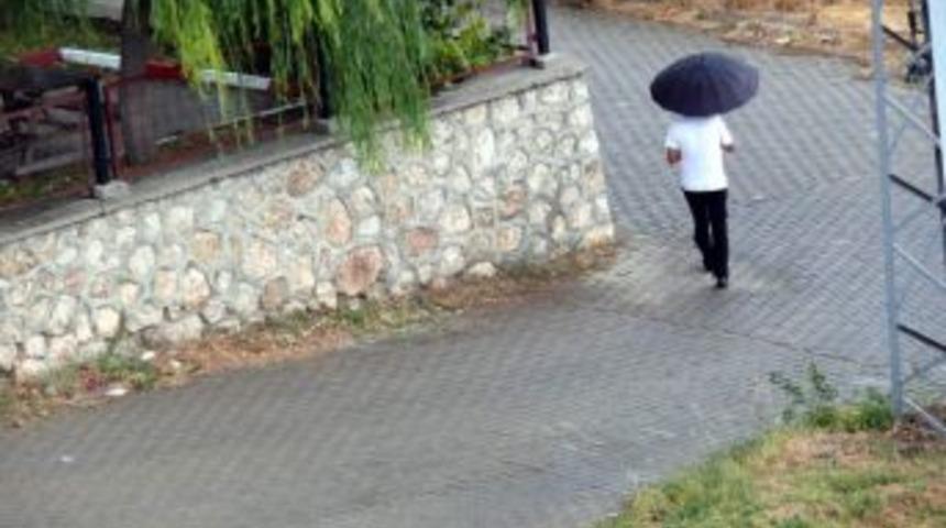 Bilecik&rsquo;te Vatandaşların Yağmur Sevinci