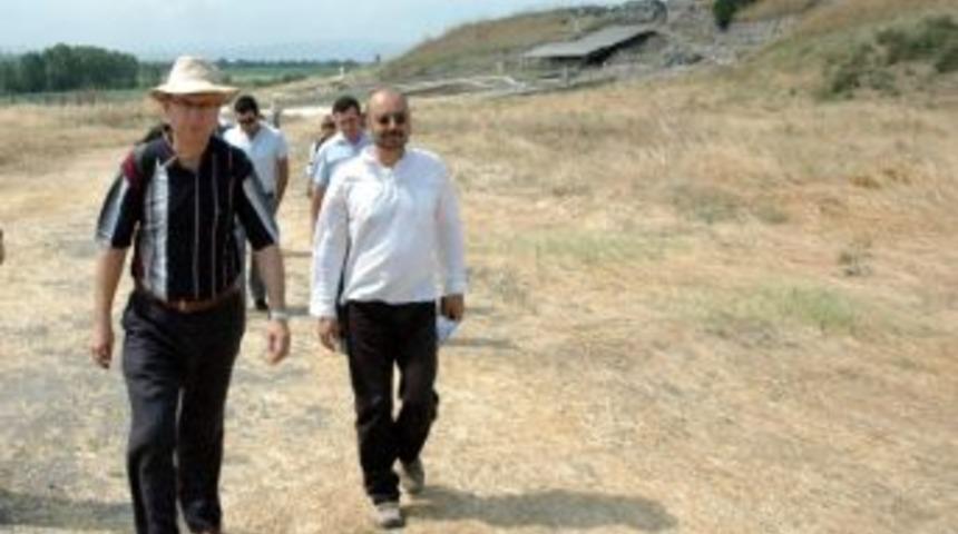 Balıkesir Daskyleıon Antik Kenti Turizme Kazandırılacak