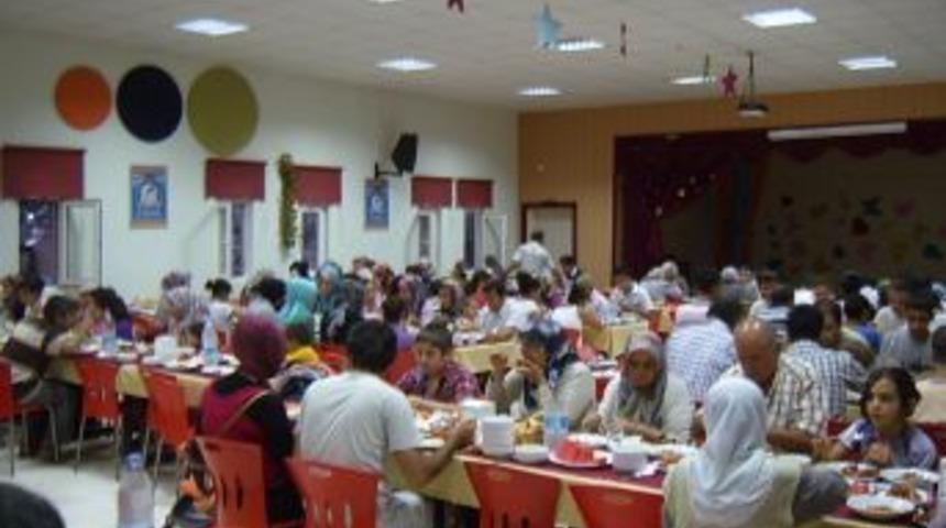 Gaziantep G&uuml;lpembe İlk&ouml;ğretim Okulu'ndan Anlamlı Iftar