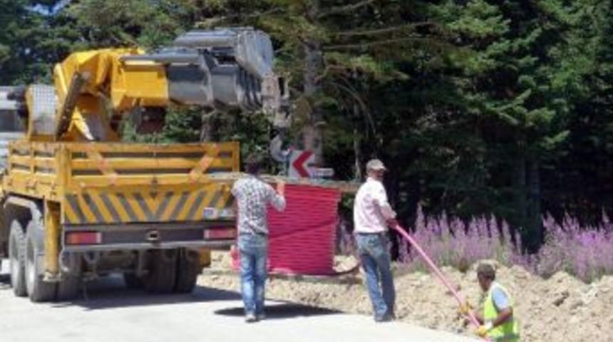 Uludağ'daki &Ccedil;adırcılar Elektrik Fiyatının Ucuzlatılmasını Bekliyor