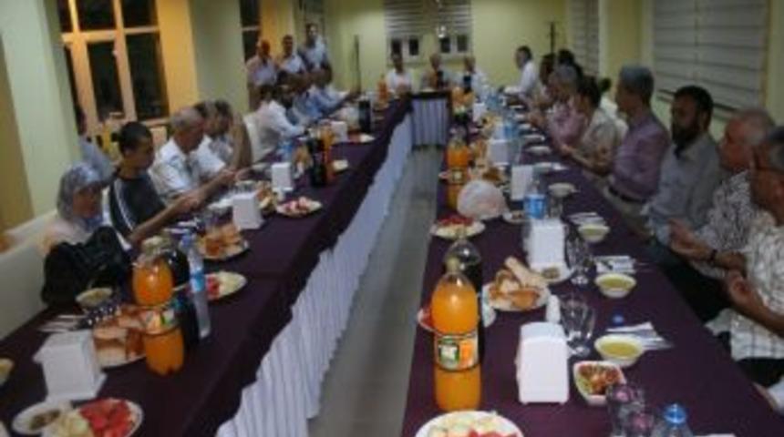 Camer Mollalarla İftarda Buluştu