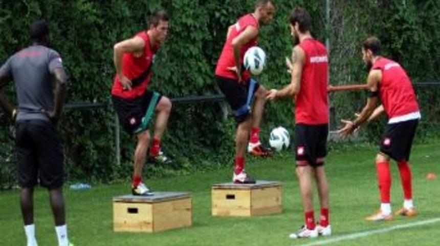 Gen&ccedil;lerbirliği, Medical Park Antalyaspor Ma&ccedil;ı Hazırlıkları S&uuml;rd&uuml;r&uuml;yor