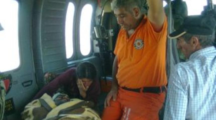 K&ouml;y Muhtarı Koyun S&uuml;r&uuml;s&uuml;n&uuml; Otlatırken Bir Ayının Saldırısına Uğradı