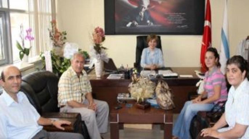 Sakarya Sgk İl M&uuml;d&uuml;rl&uuml;ğ&uuml;ne Atanan Nurten Canbasoğlu&rsquo;na Ziyaret Trafiği S&uuml;r&uuml;yor