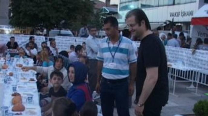 Malatya Park Avm İftar Verdi