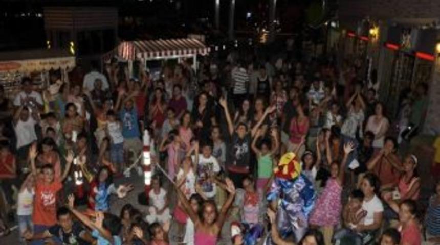 Kuşadası Limanı&rsquo;nda Ramazan Eğlenceleri