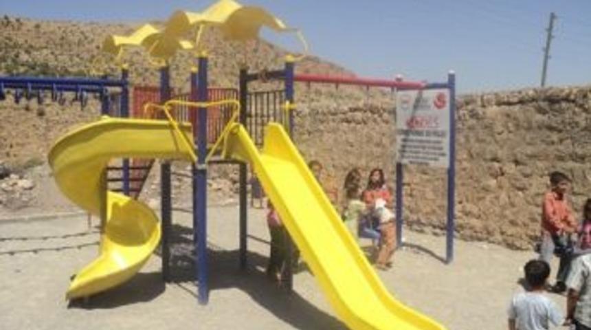 Hasankeyf Ve Köylerinde 18 Çocuk Oyun Parkı Yapıldı