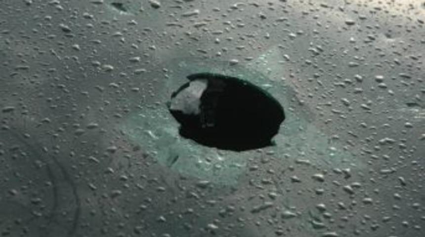 Ceviz B&uuml;y&uuml;kl&uuml;ğ&uuml;ndeki Dolu, Ara&ccedil;lara B&uuml;y&uuml;k Hasar Verdi