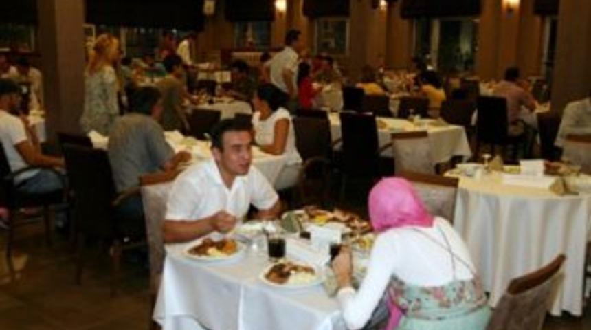 Antikkapı ve Sekapark Otel&rsquo;de iftar keyfi