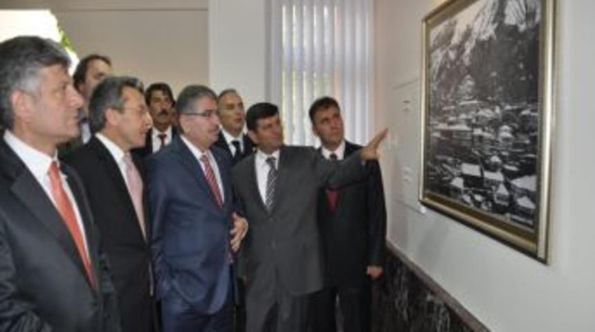 Bakan Şahin G&uuml;m&uuml;şhane&rsquo;de