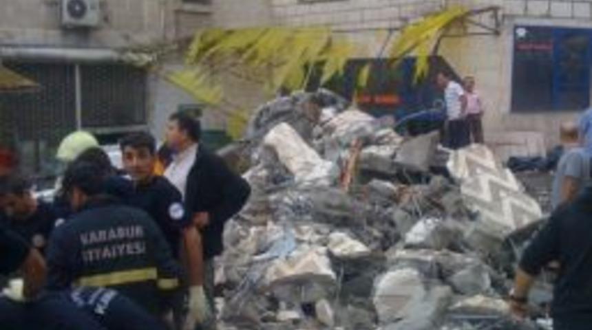 Fırtına, Caminin Minarelerini Yıktı