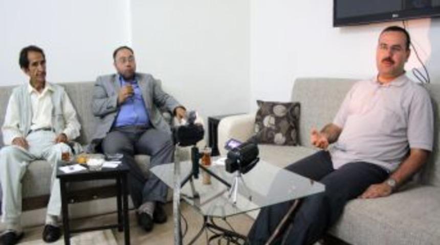 Gazeteciler, Iftarda Memurları Ağırladı