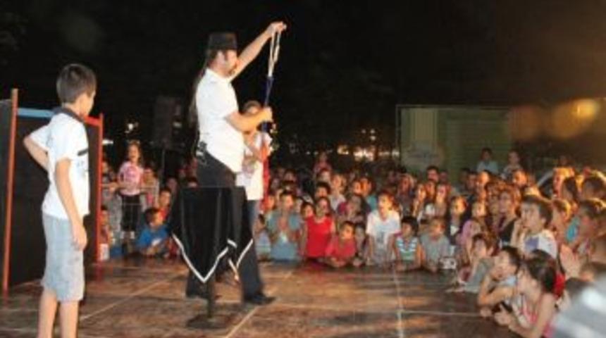 Merinos Park'ta Sihirbaz Şov