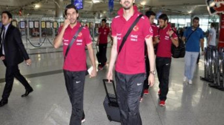 A Milli Takım, Avusturya’ya Gitti.