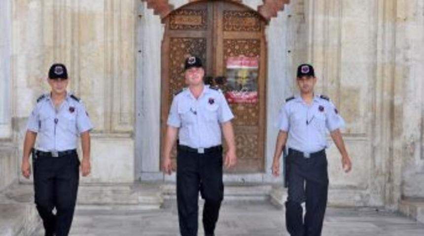 Edirne&rsquo;nin Asırlık Camilerinde &Ouml;zel G&uuml;venlik Iş Başı Yaptı