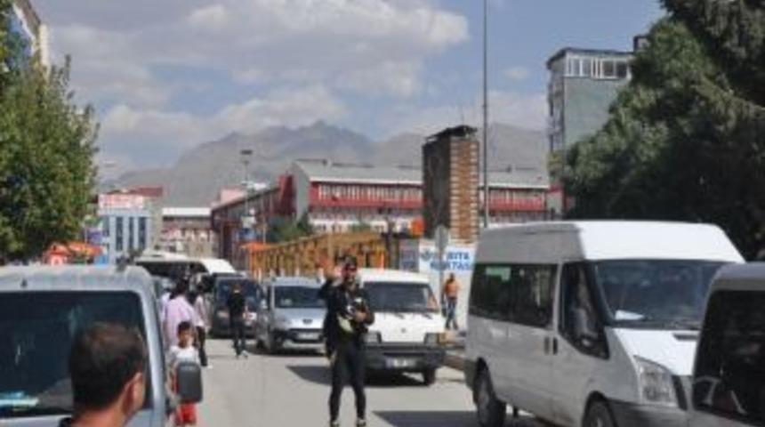 D&uuml;nya Paten Şampiyonu İbrahimzadeh Van&rsquo;da