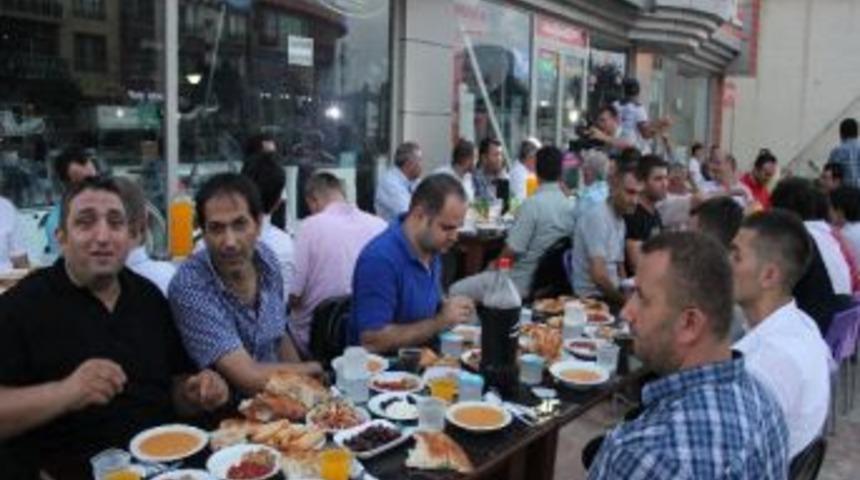 D&uuml;zce'de &Ccedil;oban Esnafı İftarda Buluştu