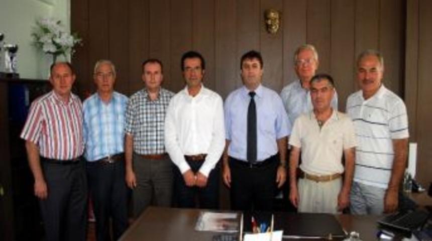 Ak Parti Y&ouml;netimi Verdi Dairesi M&uuml;d&uuml;r&uuml; Dadaş'ı Ziyaret Etti